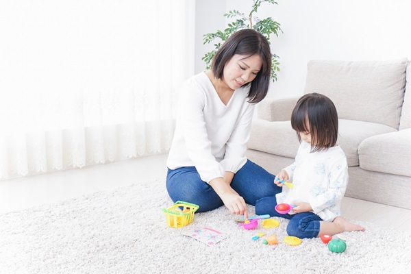 子育てする女性